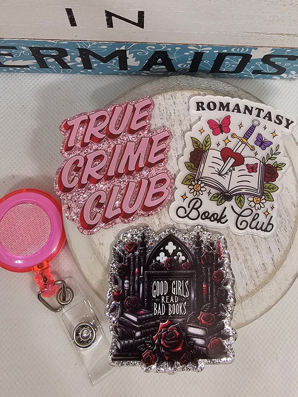Interchangeable Badge Reel Set